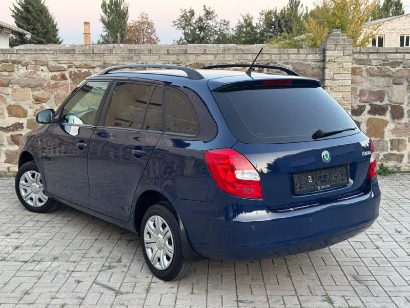 ✅ skoda fabia универсал ✅куплена новой в салон(не пригон!) ✅ 1.4 ✅бензин ✅год выпуска 2011 ✅пробег 198 тыс. км ✅гаражное хранение ✅авто без дтп! ✅без коррозии!!! комплектация ✅климат контроль ✅подушки безопасности ✅эл. регулеровка зеркал ✅бортовой компьютер ✅корректор фар ✅расход топлива трасса 5.5/ город 6.5 🔥в подарок новому владельцу ✅полный бак топлива ✅полное сопровождение в мрэо 🔥 донецк стоимость 675.000.₽🔥 (возможен обмен, на обмен дороже! или оценивайте ваши авто адекватно) тел. +7949-50-800-60 📲 tg: @favorite_lada_dpr 📞 звоните: +7(949)5080060 - фотография - 4