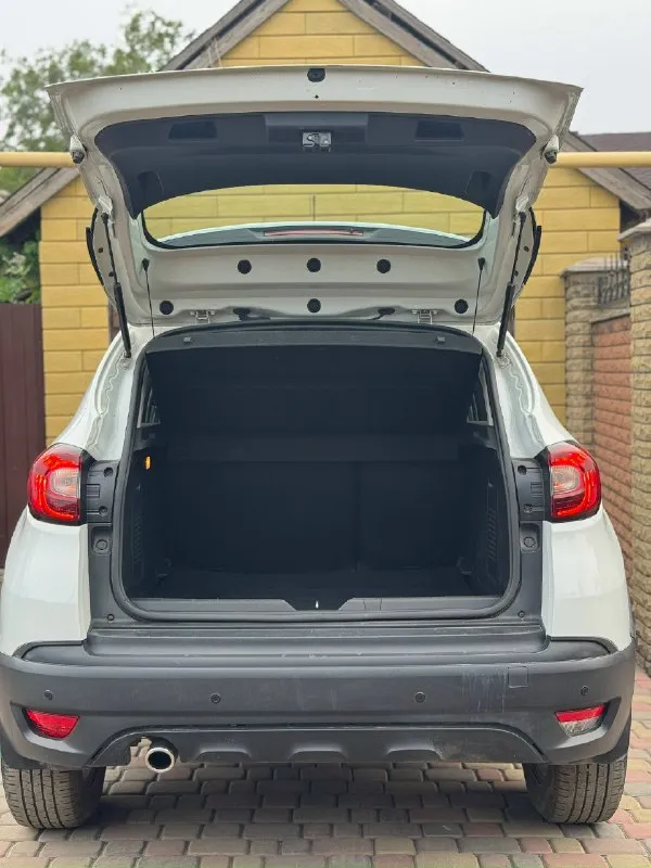 Продам кроссовер 🔥🔥 🔥🔥🔥 renault kaptur (каптур) 2019г ‼‼‼‼ 1.6 бензин, коробка автомат. 🛻🛻🛻 пробег 102т. км. (реальный)‼✅круиз-контроль ✅abs с электронным распределением тормозных усилий и режимом экстренного торможения afy ✅esp(система стабилизации курсовой устойчивости)+hsa(система помощи при трогании на подъеме) ✅airbag подушки безопасности ✅центральный замок ✅задний парктроник ✅led дневные ходовые огни с противотуманными фарами. ✅регулировка руля. ✅регулировка сиденья водителя по высоте ✅кожаный мультируль с 📞 звоните: +7(949)4122575 - фотография - 8