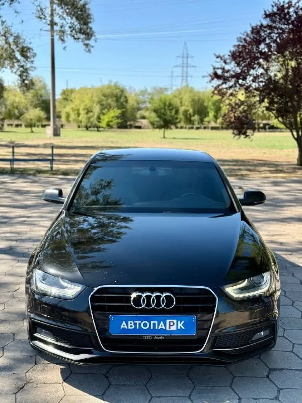 🇩🇪 audi a4 s-line 💰цена: 1 550 000р 🏢город: мариуполь 📅год выпуска: 2015 🧾пробег: 175 356 км. ⚙️двигатель: 1.8 tfsi ⛽топливо: бензин ⚙️кпп: механика 6 ст. 📞 телефон: +7-949-727-41-51 +7-949-551-91-52 +7-989-263-55-56 💾 описание: - фотография - 1