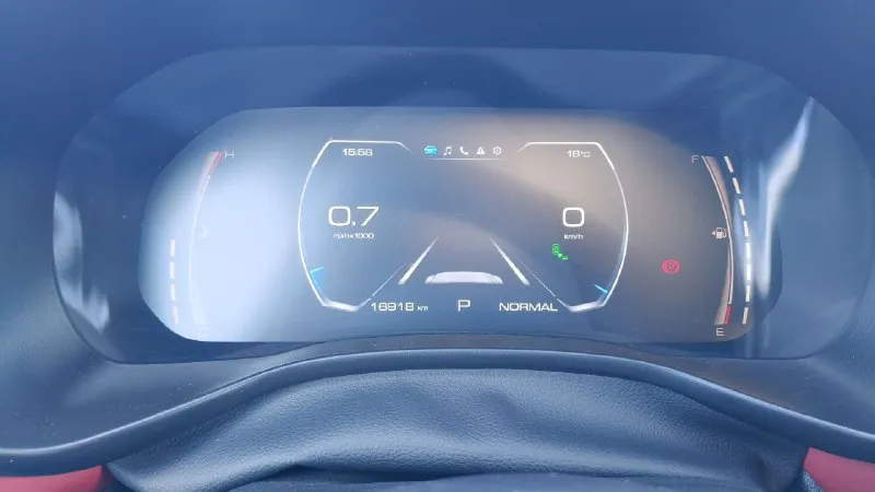 Продаю свой личный автомобиль, haval jolion 2024 г. в. покупал в апреле месяце 2024 г. в автосалоне, на гарантии, пробег реальный -17000 км, машина в новом состоянии, не бита, не крашена, ни единой царапины. передняя оптика в пленке, радиатор защищен металлической решеткой, установлена металлическая защита двигателя. за машину не стыдно, отдам в добрые руки. при осмотре отвечу на все ваши вопросы. цена 2.300.000- торг при осмотре. (+79493016197). перекупам просьба не звонить, от машины не избавляюсь. пройдены нулевое то и то №1. комплектация самая максимальная tech+. в машине есть все, кроме электрического багажника и все, что в ней есть работает без сбоев и нареканий. зимой ни одного нарекания также не было. - фотография - 10