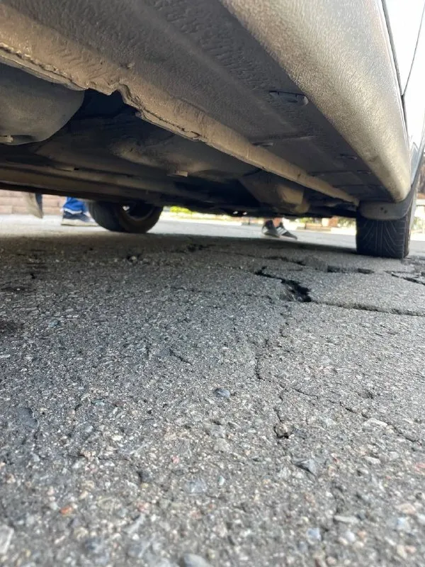 Opel astra h 2012 год выпуска. двигатель 1.6 16 клапанный кпп механика. пробег родной 119000 км я собственник, владею автомобилем 1,5 года. покупал с пробегом 101000 км. автомобиль в отличном состоянии. в дтп не успвствовал. полностью обслужен. ходовка в отличном состоянии, ничего не стучит. двигатель не дымит, работает ровно. масло не расходует. кпп, электрика- всё исправно. вложений не требует абсолютно. богатая комплектация: -4электро стеклоподъёмника -климат контроль (холодит отлично) -круиз контроль -датчик дождя -датчик света -обогрев сидений - обогрев зеркал -air bag -abs -центральный замок -линзованые ксеноновые фары - 2 оригинальных ключа салон автомобиля в прекрасном состоянии. работает каждая кнопка. не так давно установил новые чехлы на сиденья. авто юридический чист. документы в полном порядке, переоформление обязательно. цена 670000 рублей. торг только после осмотра осмотр г. макеевка, район черёмушки +79490238121 - фотография - 7