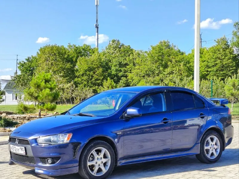 Mitsubishi lancer x 2008 года выпуска с пробегом 214 000 км предлагается к продаже. автомобиль оснащён надёжным атмосферным двигателем объёмом 1.8 литра, который работает ровно, без перебоев, не дымит и обеспечивает отличную тягу. коробка передач — вариатор, функционирует безупречно. в комплектации присутствуют климат-контроль, датчики света и дождя, а также мультимедийная система с навигацией. кузов автомобиля находится в отличном состоянии, без следов коррозии или повреждений, как видно на фотографиях. продажа осуществляется от собственника, желающие могут осмотреть автомобиль в городе донецке. ‎цена 825.000 руб. торг серьёзным покупателям. для связи используйте номер телефона: ‎ +79490454766.(miranda) +79498069344. (+7telekom) telegram +79915588803 ‎ - фотография - 3