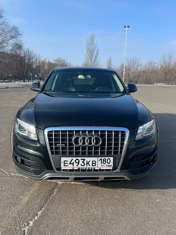 Продам- audi q5 s line guattro|2010г 2.0 бензин-✅ оригинальный пробег 164000 полный привод квадро-✅ салон в идеальном состоянии кожа-✅ электропривод багажника-✅ подогрев сидений -✅ электро регулировка сидений водителя и пассажира-✅ подкачка спины-✅ ломающиеся сиденья-✅ климат контроль двухзонный-✅ круиз контроль-✅ мульте медиа-✅ мулъте руль-✅ качественная музыка с заводским сабвуфером-✅ заводской монитор✅ резина зима лето диски r19-✅ переоформление без проблем ‼️ осмотр- донецк цена-1.3 +79493916312 📲 tg: максим 📞 звоните: +7(949)3916312 - фотография - 1