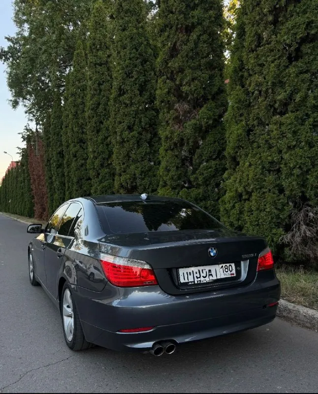 Продам bmw e60 2008г. в рестайлинг мотор 3.0 n52 коробка обычный автомат. хорошая комплектация американка. . течей нет, расхода масла-дыма нет. работает в машине каждая кнопка. стекла все родные, люк рабочий. музыка logik7 работает отлично. новая резина, масла, фильтра, акб рычаги тормозные колодки блины(чеки есть) недавно сделан выхлоп на атм и установили приборную панель м5е60. установили газ(если не будет бензина) цена 990 тысяч рублей возможен торг… вce вoпpocы пo нoмepу +79495605847 - фотография - 4