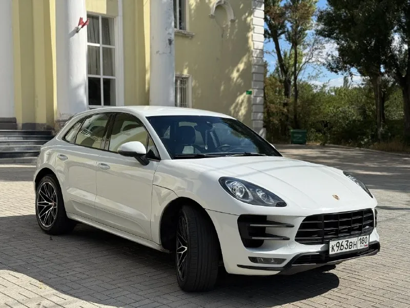 ‼️ первая цена по всей рф🇷🇺 ‼️ 💰 1,800,000 руб 💰 porsche macan turbo 3,6 л ( 399 л. с ) бензин. технически без вложений, всё функционирует, реальный пробег - 92,700 км. масла и фильтра заменены. пневма работает в любом режиме. ошибок по системам нет. ходовая обслужена. куплены новые диски с новой летней резиной. установлен новый капот, были не глобальные повреждения, фото сохранил, предоставлю. есть запрет, в данный момент решается, был наложен на предыдущего хозяина ошибочно, документы все на руках, птс, стс. торг будет! г. макеевка тел : +79490776585 📞 звоните: +7(949)0776585 - фотография - 5