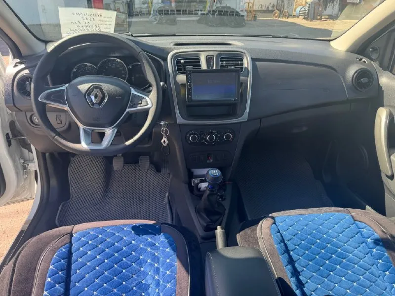 В продаже renault logan (рестайлинг) 2020 год мкпп ✅короtкo об автомобиле: качественный надежный дешевый в содержании автомобиль с большим багажником клиренсом и просторным салоном, оцинкованный кузов, 1.6 бензиновый атмосферный чугунный мотор и механическая кпп самая надежная компоновка проверенная временем. внешне и по технике в идеальном состоянии ходовая как мячик пройдено полное то с заменой масел и жидкостей и фильтров, грм с помпой и тд поменян меньше 10 тыс км назад. пробег 86 000 км ✅состояние: ✅внешне и по технике в идеале ✅без дтп ✅родной окрас ✅ходовая как новая без каких либо звуков ✅автомобиль не требует вложений ✅2 ключа ✅литые новые диски на новой резине пирелли ✅ комплектация : ✅музыка usb/aux блютус ✅обогрев зеркал и электрорегулировка ✅противотуманные фары ✅ кондиционер холодит отлично ✅регулировка руля ✅подогрев сидений ✅чистый салон без потертостей и дефектов в хороших чехлах ✅абс/ 📞 звоните: +7(959)2166419 - фотография - 6