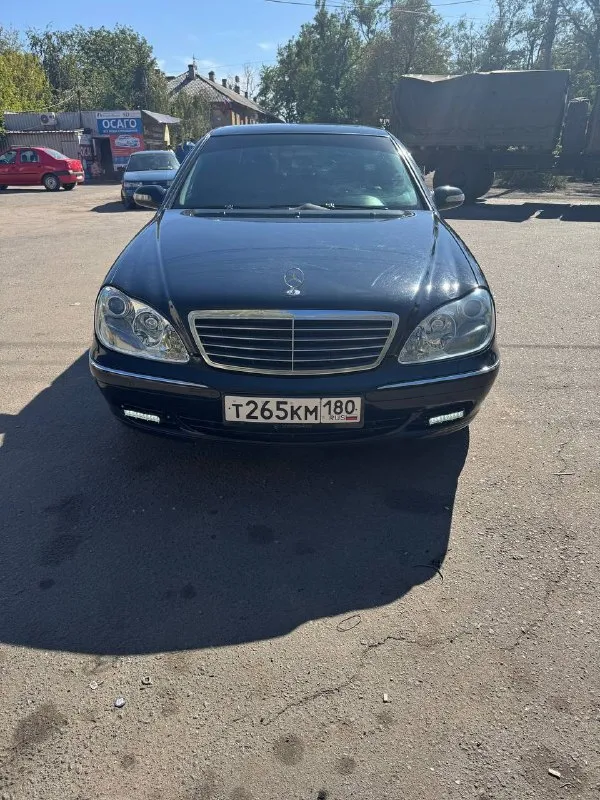 Продаю mb s500 2004 года выпуска на 5 литровом моторе (306 сил) с пробегом 226т км пробега документы... - фотография