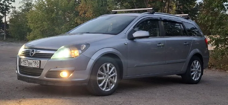 Продам opel astra h универсал. год выпуска 2005г. обьем 1,8л. мкпп, бензин/газ. газ вписан. в хорошем тех. состоянии. по ходовой части вопросов нет ( все меняется во время). по двигателю всё отлично, работает как часики. электростеклоподъёмники, эл. регулировка зеркал, подогрев зеркал, климат работает. более подробно расскажу по телефону +79498435616 документы чистые. цена 510тыс (торг у капота, полное переоформление) машину можно посмотреть -в г. донецк. - фотография - 7
