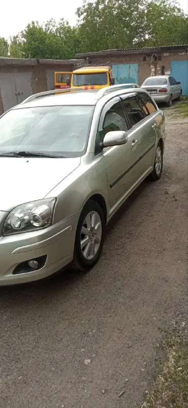 Продаётся toyota avensis 2006 г. 🏁 ищете надежный и экономичный автомобиль? toyota avensis 2006 — ваш идеальный выбор! 🚗 - двигатель: 2.0 турбо — самый надежный и экономичный в линейке. - пробег: реальный 206,000 км. гарантированная прозрачность истории использования. - происхождение: авто из франции, я единственный хозяин — бережная эксплуатация и отличное состояние. 🔧 комплектация: - датчики света и дождя для комфорта и безопасности. - двухзонный климат-контроль — комфортный климат в любое время года. - парктроник и круиз-контроль для легкой и расслабленной езды. - 6-ступенчатая механическая коробка передач для настоящего драйва. - хорошая магнитола для наслаждения любимыми треками в дороге. - охранная система с двухсторонней связью для вашей безопасности. 🛞 резина: - шины на 16 дюймов + 2 комплекта: для зимы и лета. 💵 цена: 1,000,000 рублей этот toyota avensis — идеальное сочетание надежности, эффективности и комфорта. не упустите шанс стать ее новым владельц 📞 звоните: +7(959)1007282 - фотография - 2