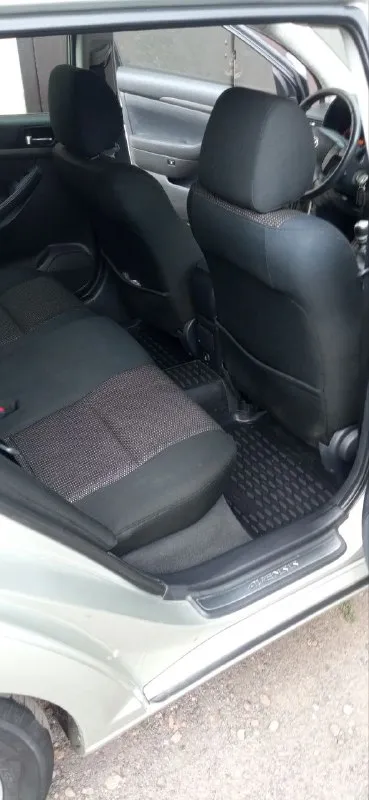 Продаётся toyota avensis 2006 г. 🏁 ищете надежный и экономичный автомобиль? toyota avensis 2006 — ваш идеальный выбор! 🚗 - двигатель: 2.0 турбо — самый надежный и экономичный в линейке. - пробег: реальный 206,000 км. гарантированная прозрачность истории использования. - происхождение: авто из франции, я единственный хозяин — бережная эксплуатация и отличное состояние. 🔧 комплектация: - датчики света и дождя для комфорта и безопасности. - двухзонный климат-контроль — комфортный климат в любое время года. - парктроник и круиз-контроль для легкой и расслабленной езды. - 6-ступенчатая механическая коробка передач для настоящего драйва. - хорошая магнитола для наслаждения любимыми треками в дороге. - охранная система с двухсторонней связью для вашей безопасности. 🛞 резина: - шины на 16 дюймов + 2 комплекта: для зимы и лета. 💵 цена: 1,000,000 рублей этот toyota avensis — идеальное сочетание надежности, эффективности и комфорта. не упустите шанс стать ее новым владельц 📞 звоните: +7(959)1007282 - фотография - 7