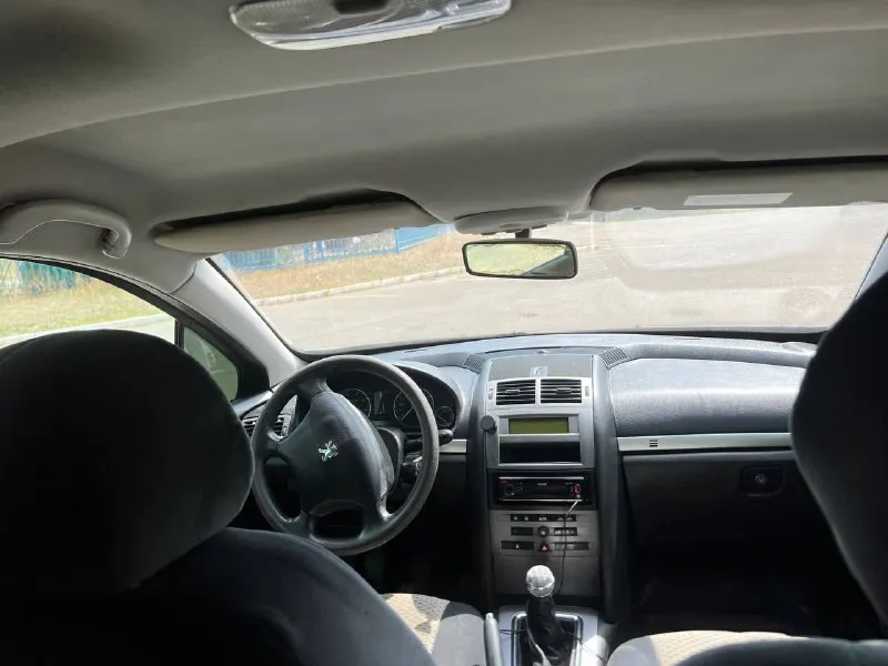 Продам пежо 407 2006 год заменены катушки обслужена система охлаждения хороший свет в фарах ксенон в туманках ксенон 1.8 двигатель колодки поменяли ( все 4 ) ездила женщина, относились бережно пороги/ дно целое с документами полный порядок, полное переоформление покупали для женщины, продаем из-за того что машина на механике машина не с салона, есть некоторые нюансы, на все эти нюансы будет соответствовать торг рассмотрю варианты на обмен цена 380 + торг +79497162754 +79497162755 @andrey46284 - фотография - 5