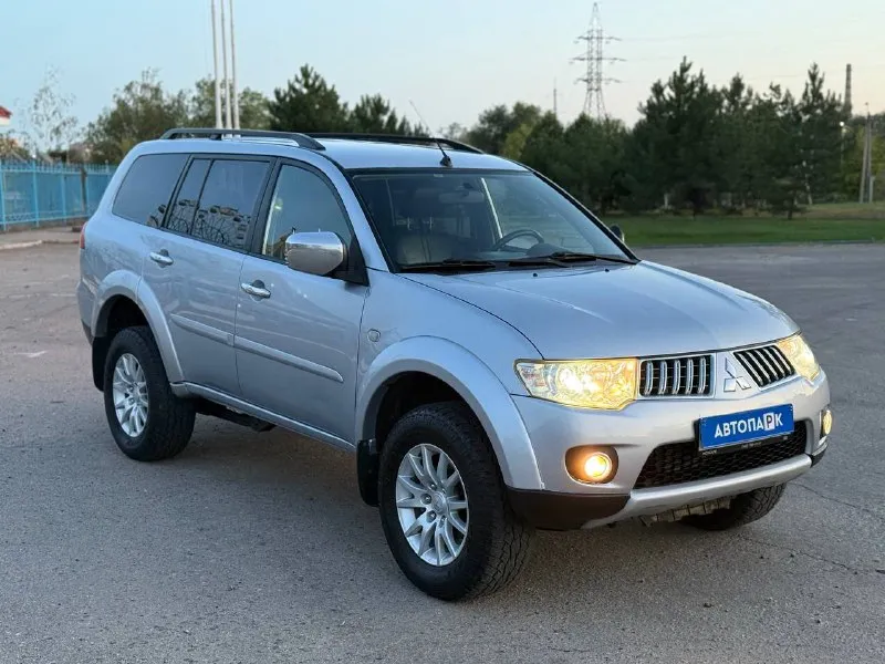 🇯🇵 mitsubishi pajgerosport ii 💰цена: 1 440 000р 🏢город: мариуполь 📅год выпуска: 2012 🧾пробег: 242 233 км. ⚙️двигатель: 2.5 ⛽топливо: дизель ⚙️кпп: автомат 📞 телефон: +7-949-727-41-51 +7-989-263-55-56 +7-949-551-91-52 💾 описание: - фотография - 3