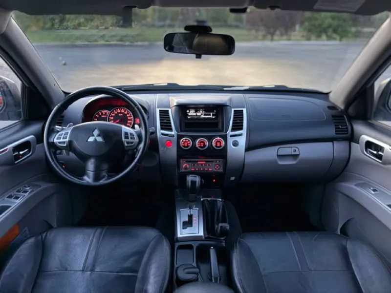 🇯🇵 mitsubishi pajgerosport ii 💰цена: 1 440 000р 🏢город: мариуполь 📅год выпуска: 2012 🧾пробег: 242 233 км. ⚙️двигатель: 2.5 ⛽топливо: дизель ⚙️кпп: автомат 📞 телефон: +7-949-727-41-51 +7-989-263-55-56 +7-949-551-91-52 💾 описание: - фотография - 8