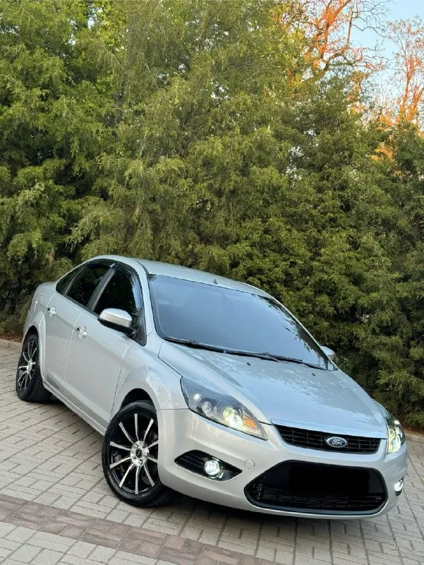 Ford focus 2 ford фокус 2 рестайлинг 2011г 1.8 мт бензин отличный, не дымит, не троит, весь сухой, н... - фотография