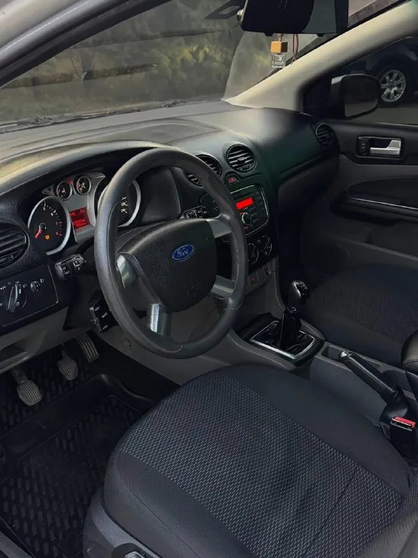 Ford focus 2 ford фокус 2 рестайлинг 2011г 1.8 мт бензин отличный, не дымит, не троит, весь сухой, не дезелит, никаких лишних звуков! коробка механическая, без хрустов, переключает плавно, мягко! ходовая без нареканий, не гремит, не стучит, мягкая, комфортная! фары bi led улучшеный свет, с двойными линзами, туманки led диски r17 на отличной резине. без рыжиков, без гнили, ровная целая машинка, как на фото ) документы чистые, без запретов, без штрафов, любое переоформление в мрэо с моим присутствием, без проблем. осмотр г. макеевка связь +7949-489-08-56 - +7949-607-32-69 цена 625.000 руб торг разумный у капота 📞 звоните: +7(949)4890856 - фотография - 9