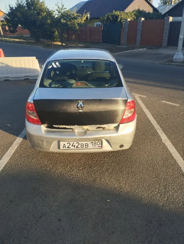 Вашему вниманию семейный седан : renault symbol 2011 г. в ✅двигатель 1.4 бензин/газ ✅кондиционер ✅мультируль комфортабельный городской автомобиль в хорошем техническом состоянии, с высоким клиренсом позволяющий беспрепятственно ездить и в сельской местности, установлен газ ( пропан) вписан в птс - что делает авто экономичным, кондиционер и мульти-руль увеличит комфортабелтность, большой багажник на 500л поможет в путешествии, а оцинкованный кузов дает долговечность и преимущество перед авто в этом ценовом сегменте. а зимняя резина будет приятным бонусом для нового владельца 🤝 цена 300000р на все вопросы отвечу по номеру телефона+79497092065 с 8-00 до 20-00 - фотография - 2