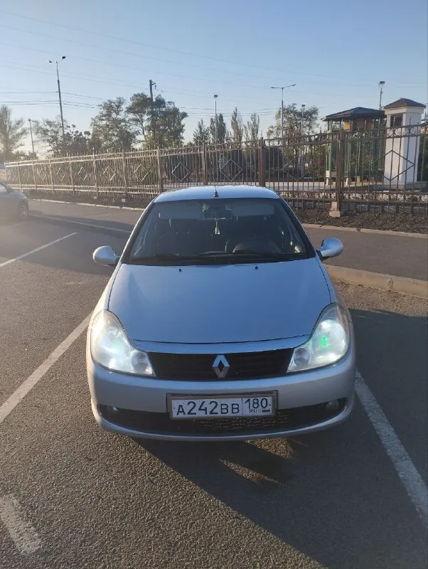 Вашему вниманию семейный седан : renault symbol 2011 г. в ✅двигатель 1.4 бензин/газ ✅кондиционер ✅мультируль комфортабельный городской автомобиль в хорошем техническом состоянии, с высоким клиренсом позволяющий беспрепятственно ездить и в сельской местности, установлен газ ( пропан) вписан в птс - что делает авто экономичным, кондиционер и мульти-руль увеличит комфортабелтность, большой багажник на 500л поможет в путешествии, а оцинкованный кузов дает долговечность и преимущество перед авто в этом ценовом сегменте. а зимняя резина будет приятным бонусом для нового владельца 🤝 цена 300000р на все вопросы отвечу по номеру телефона+79497092065 с 8-00 до 20-00 - фотография - 4