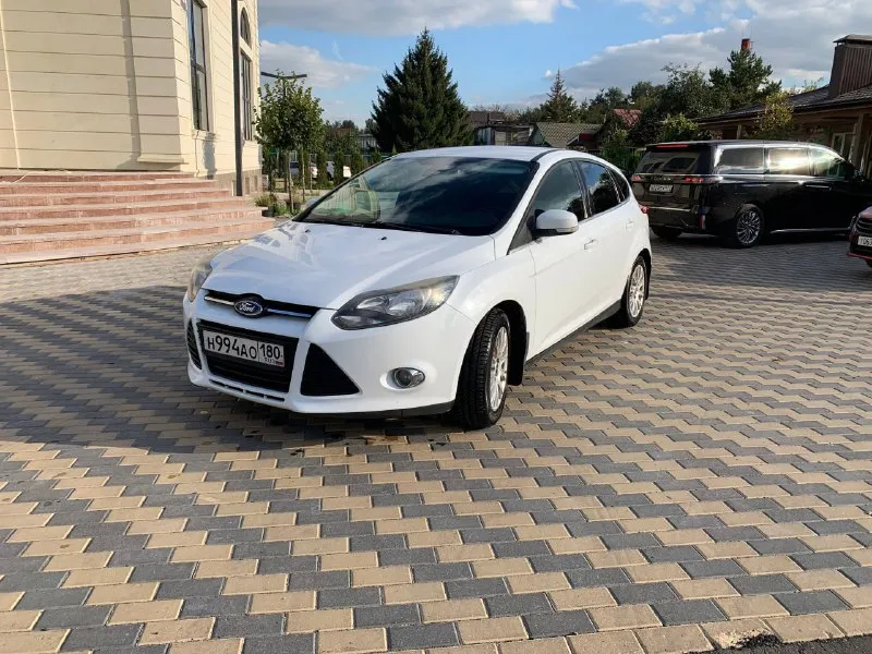 Продам ford focus 3 год: 2013 двигатель: 1.6 (140л. с) коробка: механика пробег: 216т владельцев: 2... - фотография