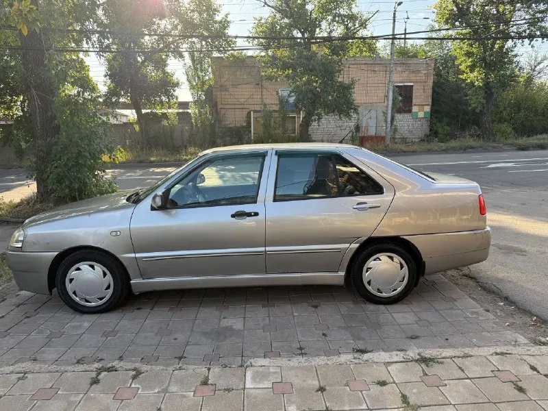 Chery amulet 2007 в отличном состояние 119.000 родной пробег мотор 1.5 в отличном состояние, коробка без нареканий, ходовая часть обслужена. кузов в хорошем состояние, не гнилой. все силовые агрегаты целые! 4 стеклоподъемника, кондиционер. юридически чистый автомобиль, переоформление без проблем цена на 2 дня 195.000 рублей донецк +79495097888 - фотография - 5