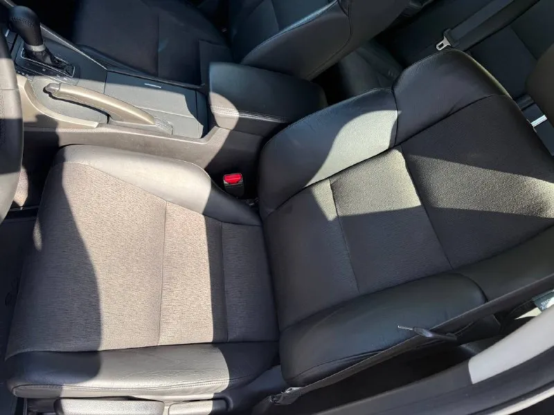 Продаю хонда акорд type s, год 2008,один владелец ( с новья), мотор 2,4 автомат, что касаемо техники то 5+ без вложений, обслужена от а до я, сделана профессиональная палировка, с нанесением керамики в 2 слоя, химчистка, никаких запахов салоне нет, только прекрасный запах кожи и ковролина ! руль в заводской оплетке не перешит родной так же ручка акпп родная, очень живой по всем параметрам авто, торг будет у капота реальным покупателям, открою смс так как связь не очень ловит, пишите звоните обсудим, видео звонок с прибором приветствуется без проблем все удачи! тел 89289042454 цена 1180000 - фотография - 5