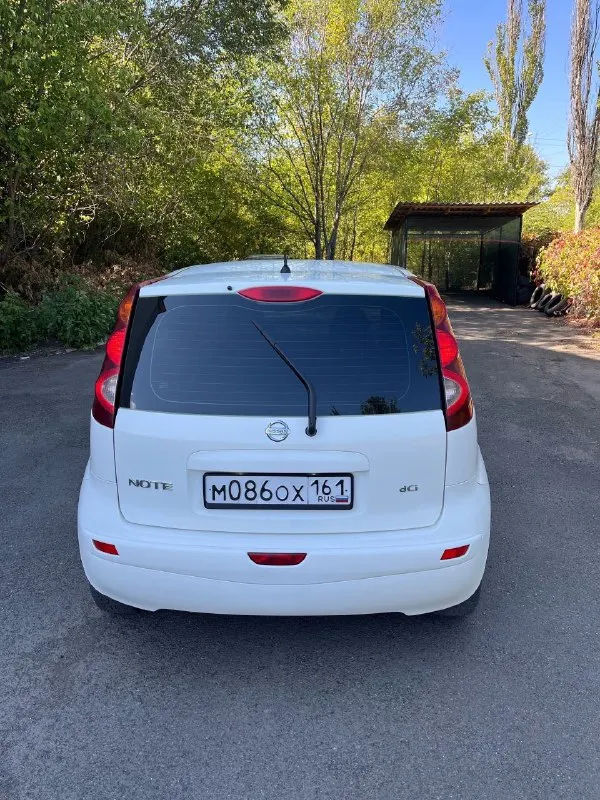 ‼️в продаже nissan note(рестайлинг)2009 года выпуска‼️ •двигатель 1.5 dci mt 86л. с. заводится отлично, не дымит, не троит, вложений не требует. •коробка, сцепление, тормоза отличные. •по ходовой без нареканий. •электрика вся рабочая! 📃документы готовы к переоформлению, 3 хозяина по птс. ❗️по комплектации: электро усилитель руля, кондиционер(рабочий)музыка. •салон ухоженный •машина сел и поехал, делать нечего не нужно! 💸ценник: 475.000 рублей + торг реальному покупателю! 📞номер телефона +79494339294 - фотография - 5