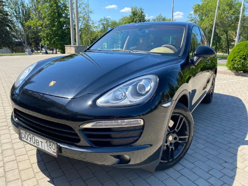 Продается porsche cayenne 2011 г. в. в отличном состоянии. цвет черный лак. автомобиль обслужен полн... - фотография
