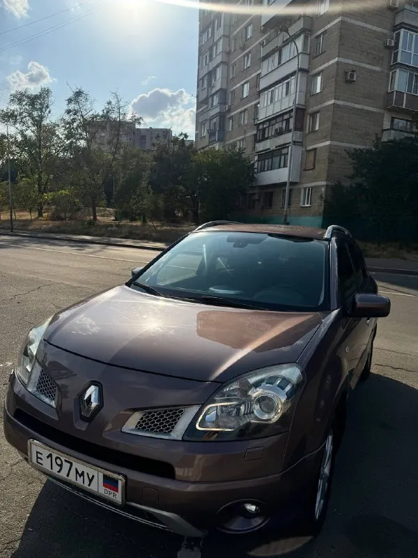 Renault koleos 2009 года,2.5 обьем двигателя, автомат коробка передач(новая, на гарантии )пробег родной 120.000км доброго времени суток! продаю свой автомобиль renault koleos. авто в хорошем состоянии! - полностью в заводском окрасе. - cvt вариатор, менее года назад прошел полную ревизию, сумма по чекам 250 000+, также он еще на гарантии. - работает ровно, никаких посторонних звуков. хорошая динамика для данного объема, нет проблем с обгоном по трассе. - салон в достойном состоянии. - полный привод работает штатно, люфта нет, посторонних звуков нет, запотеваний нет. также есть блокировка и возможность полностью перевести авто в 2wd. - большой и вместительный багажник с возможностью быстрой трансформации в ровный пол, очень удобно. - дорожный просвет 206 мм, свесы и углы вьезда скошены, что дает возможность проезжать почти везде, это один из самых проходимых авто в своем классе. цена:800.000 торг номер:79494155489 📞 звоните: +7(949)4155489 - фотография - 3