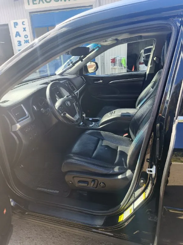 Toyota хайлендер 3 поколения 2017 год, 3,5 литра постоянный полный привод в машине все работает, вложений не требует любые проверки цена 3,200 +79595116466 📞 звоните: +7(959)5116466 - фотография - 3
