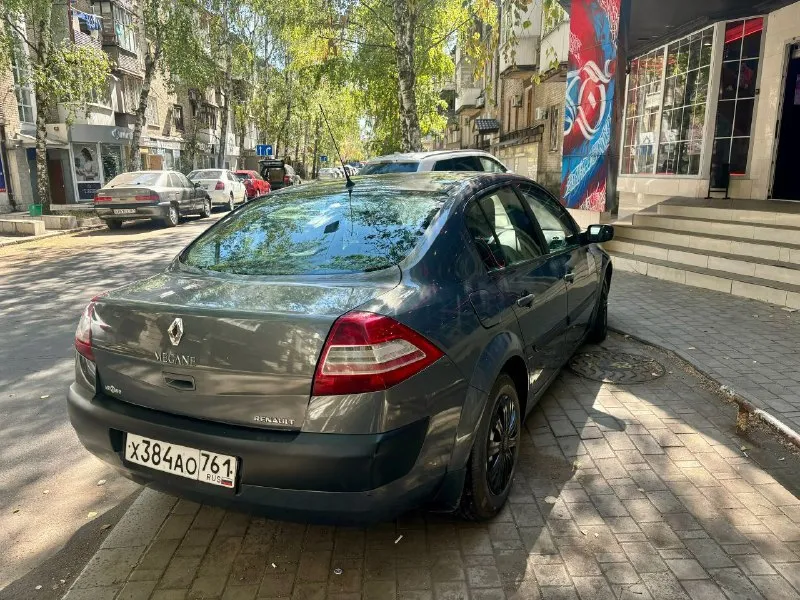 ‼️renault mégane ( рено меган ) 1.6 автомат‼️ год выпуска 2006 двигатель 1.6 коробка автомат машина в очень хорошем состоянии. движок работает идеально. не дымит, не троит, работает ровно. приезжайте- смотрите - дыма нет вообще. масло не жрет коробка автомат. установлена в августе месяце контрактная коробка ( заявленный пробег коробки 60 тысяч). при замене акпп установлены новые соленоиды. коробка работает идеально. без всяких затягиваний и буксов. поменяна рулевая рейка. заменен термостат на алюминиевый. стойки в мае менялись в круг. техника на отлично в авто. кузов не гнилой и в отличном состоянии. был ремонт левого порога. без пены и прочего. переваренная часть. пороги обработаны и покрашены машина в донецке. ленинский район цена 450 торг +79493556866 - фотография - 4