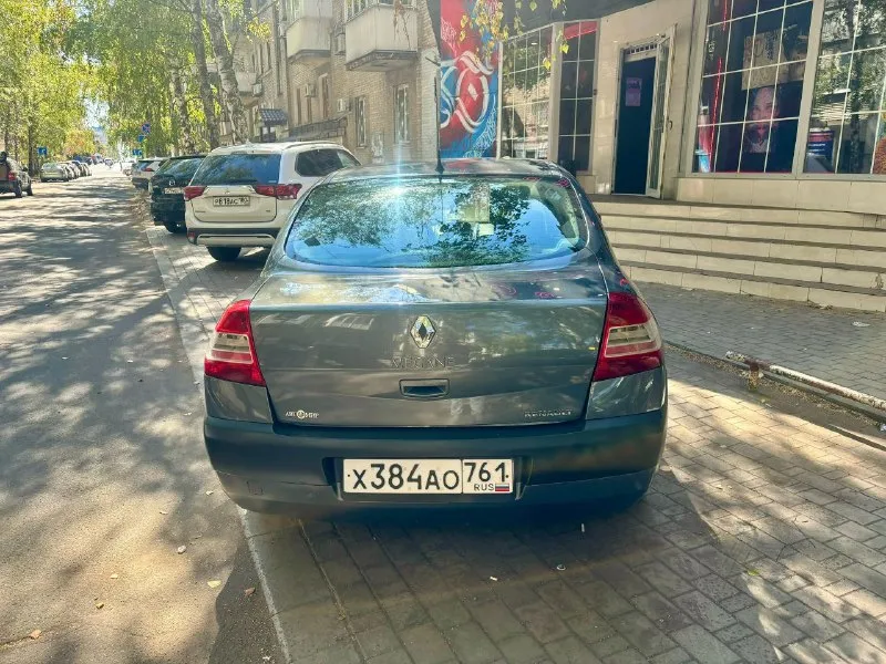 ‼️renault mégane ( рено меган ) 1.6 автомат‼️ год выпуска 2006 двигатель 1.6 коробка автомат машина в очень хорошем состоянии. движок работает идеально. не дымит, не троит, работает ровно. приезжайте- смотрите - дыма нет вообще. масло не жрет коробка автомат. установлена в августе месяце контрактная коробка ( заявленный пробег коробки 60 тысяч). при замене акпп установлены новые соленоиды. коробка работает идеально. без всяких затягиваний и буксов. поменяна рулевая рейка. заменен термостат на алюминиевый. стойки в мае менялись в круг. техника на отлично в авто. кузов не гнилой и в отличном состоянии. был ремонт левого порога. без пены и прочего. переваренная часть. пороги обработаны и покрашены машина в донецке. ленинский район цена 450 торг +79493556866 - фотография - 6