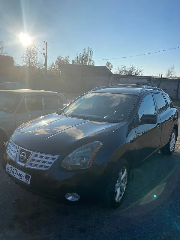 Nissan rogue 2008 г. пробег 180 тыс км. -цена 779тыс. р.продаю по нижней цене рынка. покупал в автосалоне. единственный владелец. обьем 2.5.не газу евро4.салон кожа. полный привод автомат. климат. круиз. подогрев. компьютер-все есть. ходовая коробка двигатель-в порядке. ржавчины нет-оцинковка. есть царапины по кузову.2 учета-днр и украина. продаю так как езжу на другой. а эта 2года практически стоит в гараже. машина в порядке-сел и поехал. телефон: +79494761535 📞 звоните: +7(949)4761535 - фотография - 4