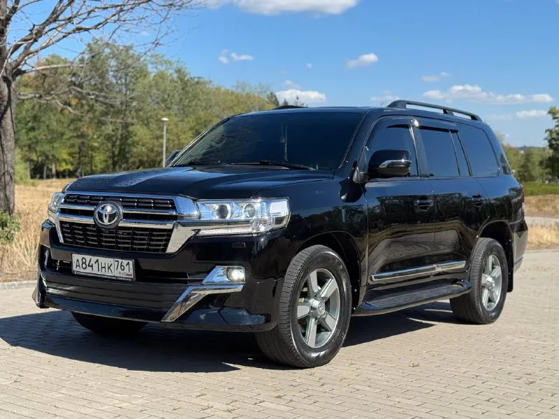 Продам: toyota land cruiser 200 год выпуска 2009. коробка автомат. двигатель 4,5 . привод полный. пробег 294 000. машина в отличном состоянии, полностью обслужена. двигатель, коробка работают идеально. ходовая часть перебрана, без посторонних звуков. по электронной части также все работает отлично, климат заправлен ! машина юридически чистая, переоформление без проблем! цена 3 550 000 торг. тел:+7 949-458-29-30. возможна продажа в кредит и обмен ! 📲 tg: дима помазан 📞 звоните: +7(949)4582930 - фотография - 3
