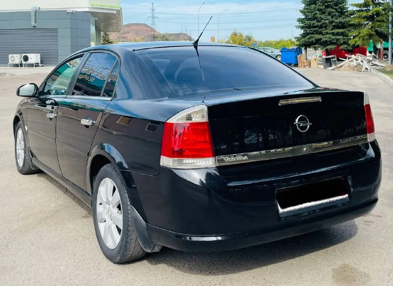 Продаю авто в идеальном состоянии супер красивый удобный комфортный экономный opel vectra c * restaling * elegance *** в эксплуатации с 2008 года пробег 155 двигатель 1.8 ecotec лучший в линейки опель хорошая комплектация редкая есть все ! климат контроль круиз контроль подогревы датчики света дождя авто затемнение зеркало кожаный комбинированные салон ухоженный и много чего есть для комфортного вождения ! документы в порядке любой вид оформления. цена за достойный автомобиль 625:000 тыс ₽ реальному быстрому покупателю торг у капота кто действительно заинтересован приобрести авто в очень хорошем состоянии без вложений звоните приезжайте покупайте город донецк всяким умникам диваным экспертам мимо 🆘 все вопросы по телефону +79493969852 📲 - фотография - 6