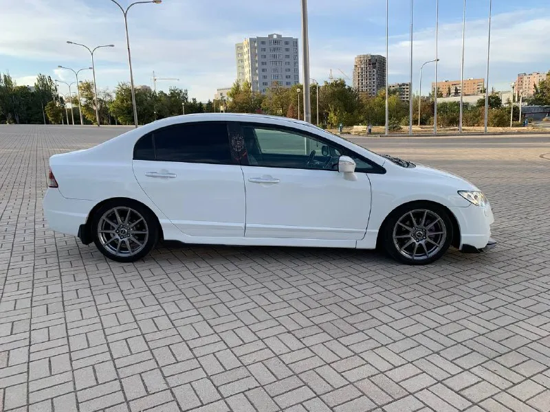 Honda civic 1.8 год 2008 комплектация максимальная мотор работает отлично пробег 175 ходовка коробка в штатном режиме автомобиль выглядит как на фото остальные вопросы по телефону +79496347909 г. мариуполь цена 720 - фотография - 6