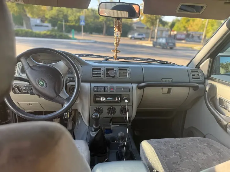 Продам патриот 2012 г. в. состояние как на фото, поварен, освежен в раптор, всё работает, дует, светит, моргает, двигатель, коробка, ходовка без нареканий, сел - поехал хоть до луны цену вижу 750.000 с предложениями в лс, обоснованный торг у капота переоформление в мрэо или по дкп - фотография - 5