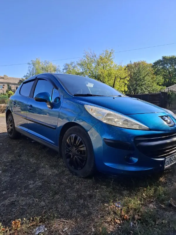 Продам peugeot 207,520000руб. 1,4 автомат, в идеальном состоянии,2009г,133000 родного пробега-подтвержден документально. ходовая обслужена до мелочей, машина не требует вложений вообще,1000км назад заменён грм, помпа, антифриз, масло, резина зима, лето. комплектация-стеклоподъемники, климат-контроль, хорошая музыка, в машине есть все для комфортной езды. для тех, кому нужен автомобиль без вложений-обращаться по номеру+79493874582 виктор, не перекуп машина своя. 📞 звоните: +7(949)3874582 - фотография - 2