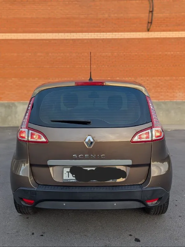 Renault scenic iii, 2.0, 1 хозяин, без дтп, идеальное состояние! продаётся renault scenic 2011 года в состоянии нового. машина по принципу «сел и поехал» без подводных камней. ​характеристики: ​двигатель: 2.0 л (140 л. с.), бензин ​коробка: автоматическая (классический гидротрансформатор) ​пробег: 140 000 км (оригинальный) ​владельцы: 1 ​птс: оригинал ​ключевые преимущества: ​идеальная автотека: без дтп, расчётов и выплат. ​заводской окрас: ни одна деталь не перекрашивалась. ​все стёкла родные: включая лобовое. ​богатая комплектация: двухзонный климат-контроль, круиз-контроль, датчики света/дождя, акпп tiptronic и др. ​отличное техническое состояние: полностью обслужен. запаска ни разу не ставилась. ​любые проверки приветствуются. машина для тех, кто ценит честность. ​цена: [1.050.000] торг у капота. телефон: [8 903 470 50 67] телеграм + 7 949 003 60 29.. .. - фотография - 5