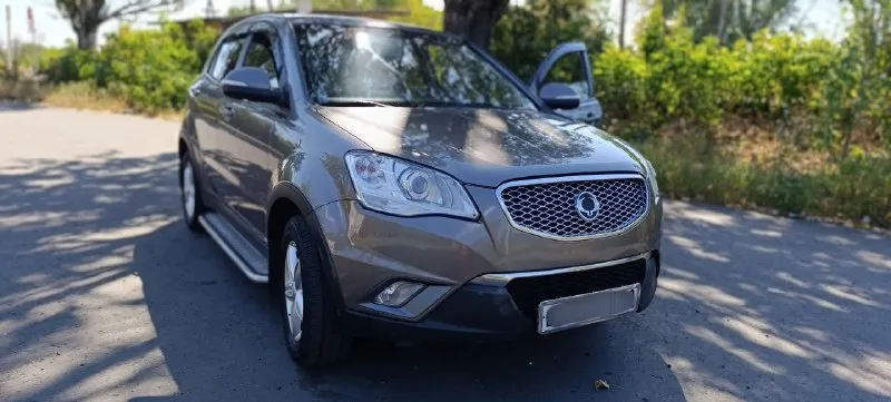 Продам семейный автомобиль ssangyong actyon 2013 акп 2л. дизель в отличном состоянии. пробег 216(не скручен). по технической части всё отлично. вложений не требует. салон ухоженный. музыка на андроиде с усилителем. камера заднего вида. свет: led оптика по кругу. резина новая(2 комплекта на оригинальных дисках). любые проверки приветствуются. по запросу скину автотеку. все вопросы по телефону +79493458548 - фотография - 5