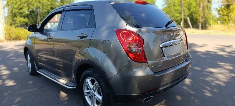 Продам семейный автомобиль ssangyong actyon 2013 акп 2л. дизель в отличном состоянии. пробег 216(не скручен). по технической части всё отлично. вложений не требует. салон ухоженный. музыка на андроиде с усилителем. камера заднего вида. свет: led оптика по кругу. резина новая(2 комплекта на оригинальных дисках). любые проверки приветствуются. по запросу скину автотеку. все вопросы по телефону +79493458548 - фотография - 6