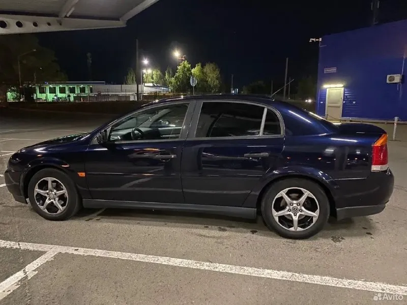 Продам opel vectra c 2004 1.6 авто мой, оформлен на меня (180) кузов-мечта перекупа, все еще в родне, без рыжиков, без вмятин передний бампер в песчанке (белые точки, не более) дно, двери, стаканы - идеал двигатель ровный, откапитален 70 тыс. назад коробка механика, на отлично масло, свечи, фильтра-заменены 2 тыс. назад диски r16 по салону: 8 подушек безопасности (на месте) 4 эсп, кондиционер холодит, печка жарит, музыка отличная выдвижные подстаканники руль перешит магнитола opel с камерой заднего вида, регистратором, дисководом, 3мя флешками, антирадаром и т. д. каждая кнопка работает отдаю: домкрат, огнетушитель, аптечку, знак минусы: лобовое трещина, но не мешает и не увеличивается, на учет с ней стала и самое главное, это мозги выдали ошибку (аварийный режим) от того и цена такая, в идеале ремонт или замена (в районе 10тыс. ) заводится с пол-оборота, но из-за аварийки слабый разгон (для спокойной езды вполне хватает) цена 405.000, торг минимальный у капота донецк, кировский район, +79493758735 - фотография - 2
