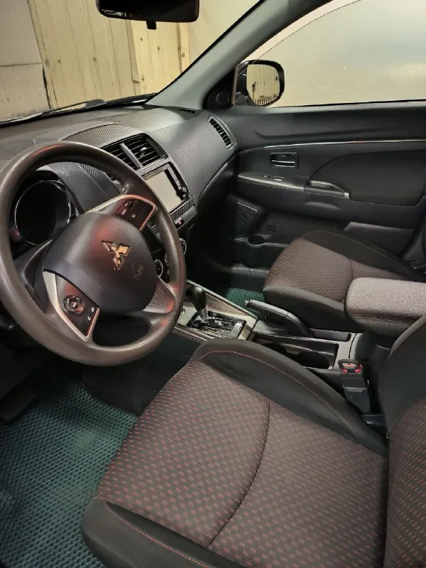 Продам mitsubishi outlander sport 2018 г. в. двигатель 2.0 (150 л. с.) пробег - 75 000 миль (120 000 км) вариатор, полный привод цена - 1 600 000 тысяч рублей телефон - +7 949 340-58-40 (вячеслав) г. донецк - фотография - 6