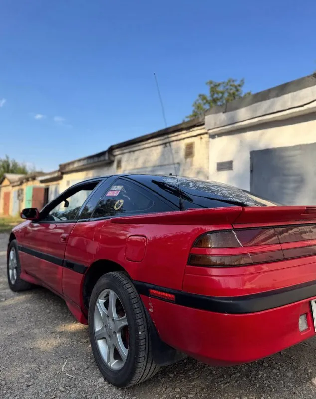 В прoдаже лeгендa японского aвтопpомa mitsubishi eclipsе 🐲 ( 2.0 мкпп ) (4g63) год : 1992. машина в отличном техническом состоянии, очень много чего поменяно, а именно : стоит контрактный двигатель с пробегом 50.000 км, поставили пару дней назад. новая в круг ходовая kayaba, новое сцепление, генератор, стартер, свечи, абсолютно заменены все жидкости, масла, фильтра. поставили мозги январь 7.2 ( а также прошили ) машина едет очень бодро🏎️ сделан выхлоп попкорн, есть отстрелы. печка, кондиционер, каждая кнопочка, все работает. черный потолок. стоит дорогой свет ( ближний, дальний, а также в туманках ) есть зимний режим фар. доработана музыка, стоит самбуфер ( звучит приятно ). самопристёгивающиеся ремни. практически новая летняя резина. по кузову, не гнилая. все делалось для себя, в машину денег не жалели. любые проверки приветствуется за ваш счет 🤝 документы в порядке, любое переоформление ✅ для более детальной информации, звонить по номеру : +79496072294 ( если недоступен, телеграмм, ватсапп по этому номеру ). цена : 550.000 рублей. номера в 🎁 - фотография - 5