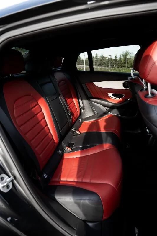 🚘 продаётся mercedes-benz glc coupe 43 amg 📍 донецк год: 2022 цвет: серый комплектация: amg пробег: 31 000 км цена: 5 800 000 автомобиль в идеальном техническом состоянии. 3 литра biturbo, 390 л. с. адаптивная подвеска, люк, датчики слепых зон, камеры 360 и т. д. 📲 по всем вопросам — телефон/telegram +79493856568 - фотография - 9