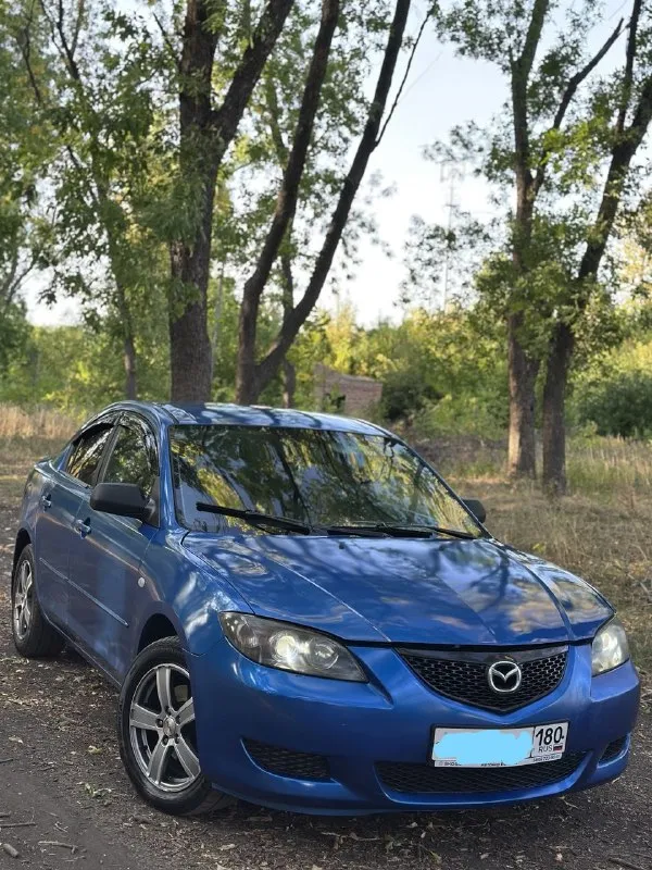 Продам mazda 3 🔥 год выпуска:2004🔥 пробег, км:250000 🔥 модификация:1.6 mт 🔥 тип двигателя:бензин🔥 коробка передач :механика 🔥 привод:передний🔥 тип кузова : легковой седан🔥 koмплeктaция: base🔥 цвет:синий 🔥 в продаже mazda 3 (bk) по низу рынка, на полном ходу. двигатель в превосходном состоянии, запускается с пол оборота в любую погоду, работает ровно, не троит, не дымит, обороты не плавают. тяга бешенная. кпп-работает волшебно, все передачи включатся мягко, без хрустов, ничего не выбивает. ходовая-мячик, дорогу держит уверенно, руль никуда не убигает, едет ровно, не стучит, не бьет. единственное что нужно, это купить скобу на задний левый суппорт, если успею заменю (цена вопроса 50руб). салон в хорошем состоянии для своих лет и цены автомобиля. есть пару моментов, но не критично. по кузову видно на фото, кому нужно видео, предоставлю по запросу. авто зашумлено, так как раньше стояла хорошая музыка. цена:349.999 тысяч возможен пригон по договоренности. возможен обмен. номер для связи:+79495752024 - фотография - 8