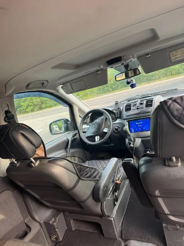 Срочная продажа продам mercedes виано 2012 года 2.2 турбо дизель, мотор ни грамма масла не кушает, работает отлично. коробка автомат, переключает плавно, без рывков пинков и прочего. ходовая обслужена. масло в моторе поменяно на 350 000 км, сейчас 352 000 км пробег. кузов не гнилой. салон не убитый, чистый аккуратный. парктроники передние и задние. камера заднего вида. хорошая музыка, андроид магнитофон. хороший свет в фарах. датчик дождя, подогрев сидений передних. машина достойная. цена 1.750🍋 +7949 742 46 50 📞 звоните: +7(949)7424650 - фотография - 8