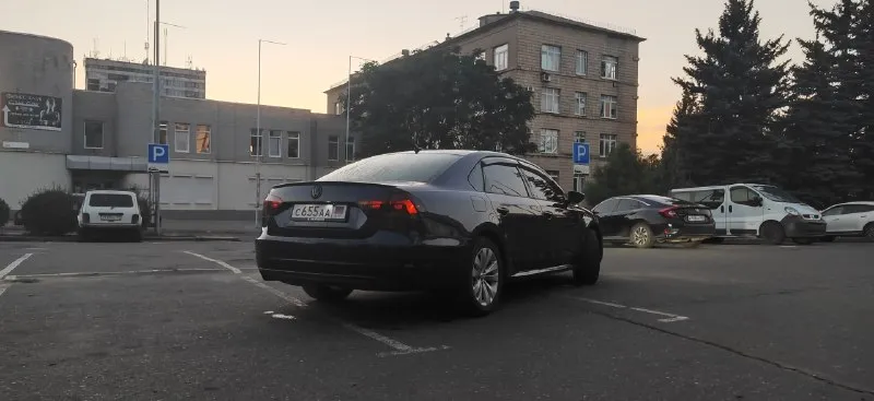 Volkswagen passat b7 wolfsburg edition 11.2014 год. по vin бьётся как 2015 год. 2 ключа. объем - 1.8... - фотография