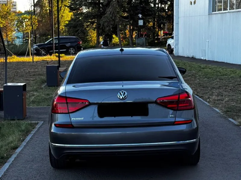 Продам volkswagen passat b7 2015 года!
Пробег: 135.000 км
Двигатель 1.8 турбо, работает ровно, полностью обслужен, масло не берет! Коробка автомат переключает идеально, никаких пинков и рывков, недавно была замена масла, ходовая также без вложений. Автомобиль в отличной комплектации: кожаный салон, 2х зонный климат контроль, хорошая музыка, мульти руль, электро регулировки сидений, кузов в керамике, новая резина и многое другое! Возможен обмен и продажа в кредит!
Осмотр донецк
Цена: 1.520.000₽
☎️ +7 (949) 628-72-17
📞 Звоните: +7(949)6287217 - фотография - 4