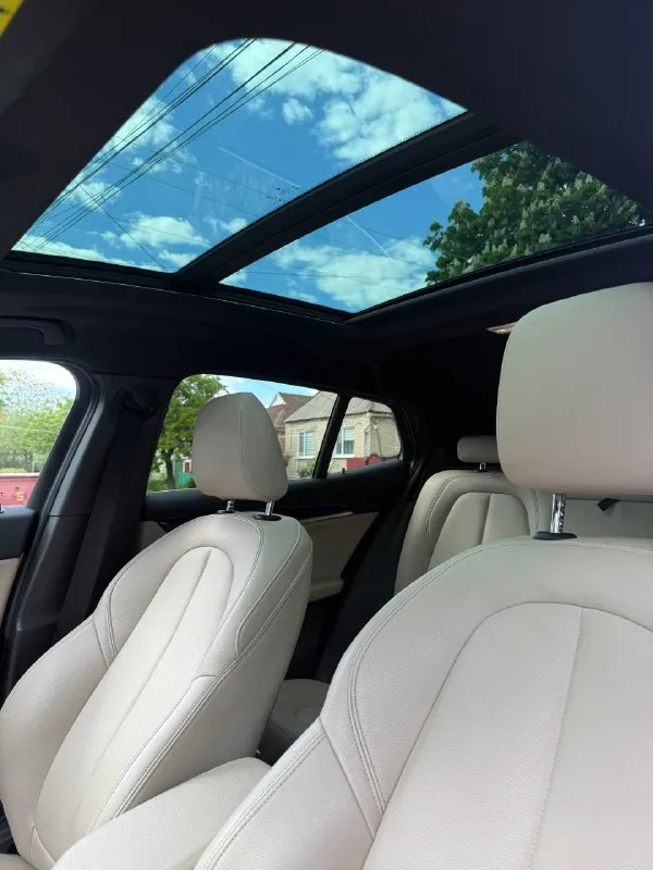 Шикарная машина с панорамным люком. машина для любителей данной марки. моментальный разгон и маневренность в городе. большой багажник. отличный звук в салоне. машина вложений не требует! bmw x2 2020 г. бензин полный привод пробег : 94000 мощность, л. с.: 231 модификация: 20i 2.0 xdrive ат (231 л. с.) салон • кожа • кожаный руль • люк цвет салона • светлый обогрев • передних сидений • зеркал • руля электростеклоподьемники • передние и задние электропривод • передних сидений • зеркал • складывания зеркал память настроек • передних сидений помощь при вождении • датчик дождя • датчик света • парктроник задний • парктроник передний • камера заднего вида • бортовой компьютер активная безопасность • экстренное торможение • обнаружение пешеходов фары • противотуманные • адаптивное освещение цена 3500000 обращаться по телефону 79591037323 📞 звоните: +7(959)1037323 - фотография - 5