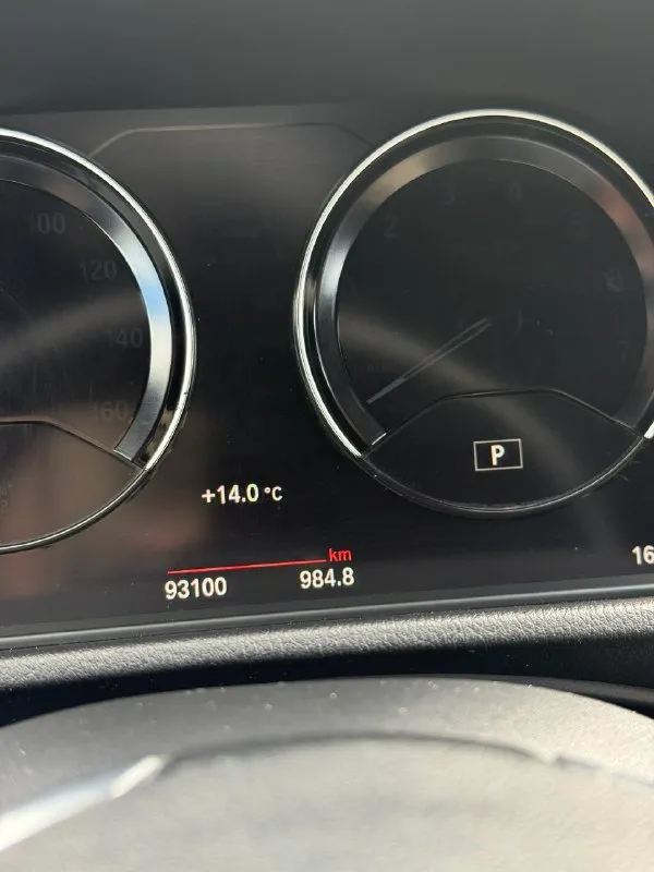 Шикарная машина с панорамным люком. машина для любителей данной марки. моментальный разгон и маневренность в городе. большой багажник. отличный звук в салоне. машина вложений не требует! bmw x2 2020 г. бензин полный привод пробег : 94000 мощность, л. с.: 231 модификация: 20i 2.0 xdrive ат (231 л. с.) салон • кожа • кожаный руль • люк цвет салона • светлый обогрев • передних сидений • зеркал • руля электростеклоподьемники • передние и задние электропривод • передних сидений • зеркал • складывания зеркал память настроек • передних сидений помощь при вождении • датчик дождя • датчик света • парктроник задний • парктроник передний • камера заднего вида • бортовой компьютер активная безопасность • экстренное торможение • обнаружение пешеходов фары • противотуманные • адаптивное освещение цена 3500000 обращаться по телефону 79591037323 📞 звоните: +7(959)1037323 - фотография - 6