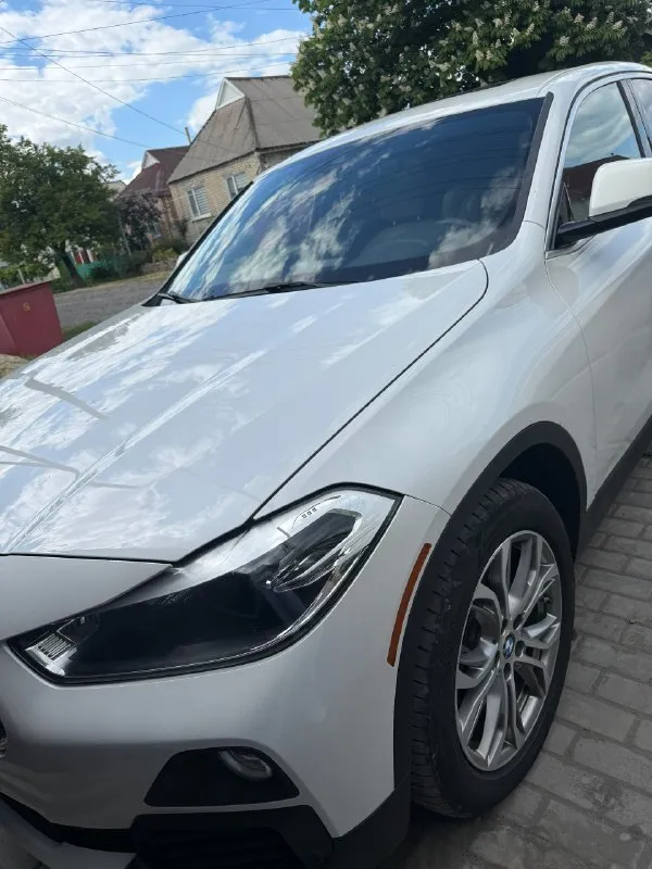 Шикарная машина с панорамным люком. машина для любителей данной марки. моментальный разгон и маневренность в городе. большой багажник. отличный звук в салоне. машина вложений не требует! bmw x2 2020 г. бензин полный привод пробег : 94000 мощность, л. с.: 231 модификация: 20i 2.0 xdrive ат (231 л. с.) салон • кожа • кожаный руль • люк цвет салона • светлый обогрев • передних сидений • зеркал • руля электростеклоподьемники • передние и задние электропривод • передних сидений • зеркал • складывания зеркал память настроек • передних сидений помощь при вождении • датчик дождя • датчик света • парктроник задний • парктроник передний • камера заднего вида • бортовой компьютер активная безопасность • экстренное торможение • обнаружение пешеходов фары • противотуманные • адаптивное освещение цена 3500000 обращаться по телефону 79591037323 📞 звоните: +7(959)1037323 - фотография - 7